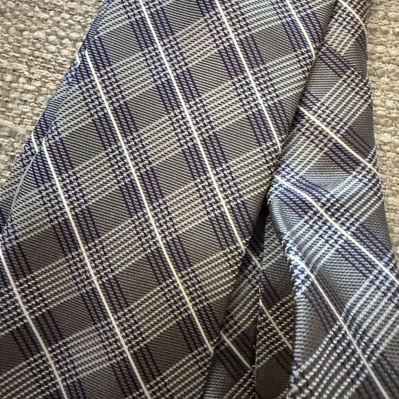 Joseph Abboud Gray Plaid Silk Tie - Picture 2 of 4